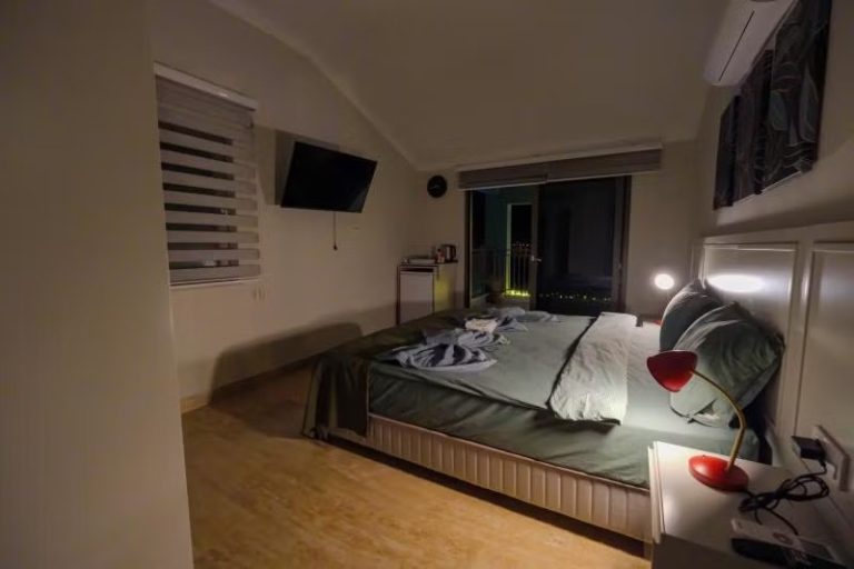 Aile Odası, Dağ veya Havuz Manzaralı, Balkon veya Teraslı,