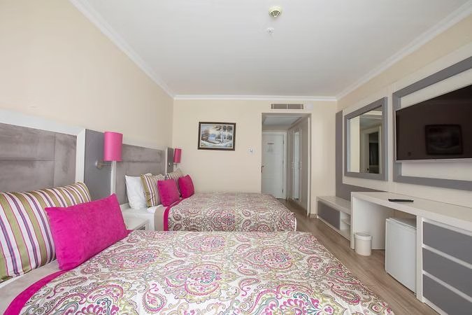 Ailelere Özel Standart Deniz Manzaralı Oda