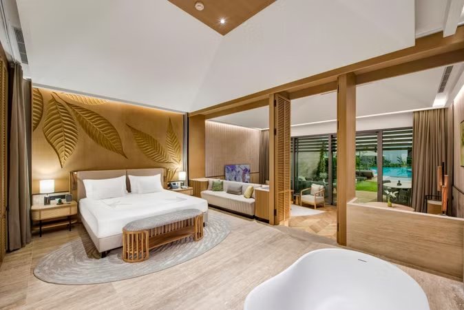 Amber Lagoon Suite