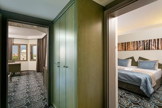Ana Bina Junior Suite Bahçe Manzaralı