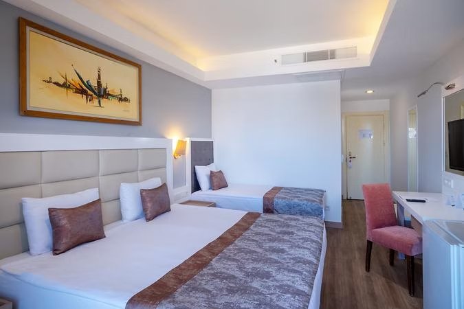 Comfort Kara Manzaralı