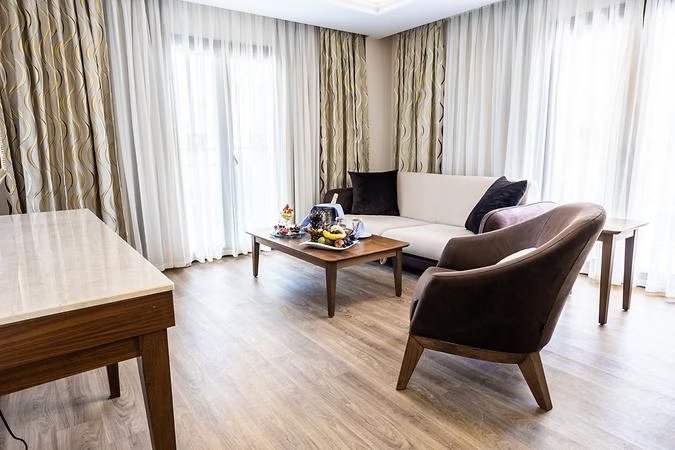 Garden Deluxe Suite Bahçe Manzaralı