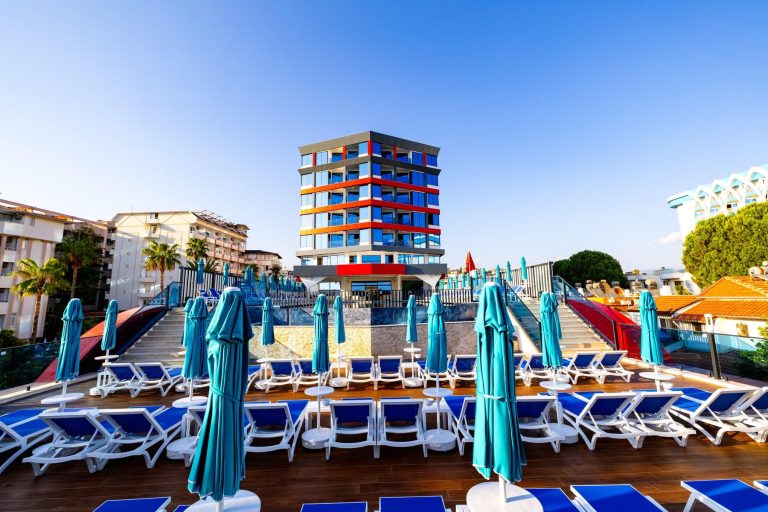 Granada Luxury Red +16 Adult Only