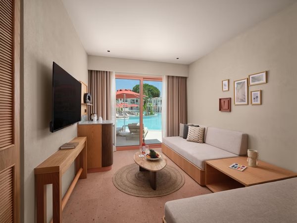 Lagoon Premium Suite Direkt Havuz Erişimli
