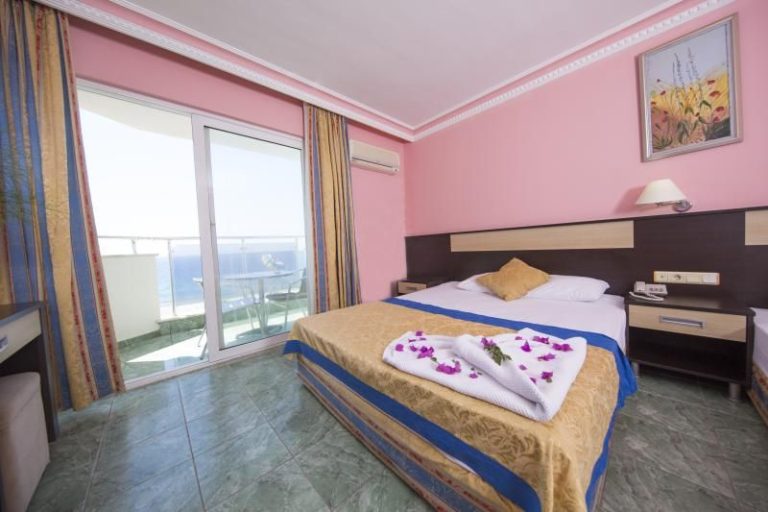 Standart Oda, Deniz Manzaralı, Balkonlu