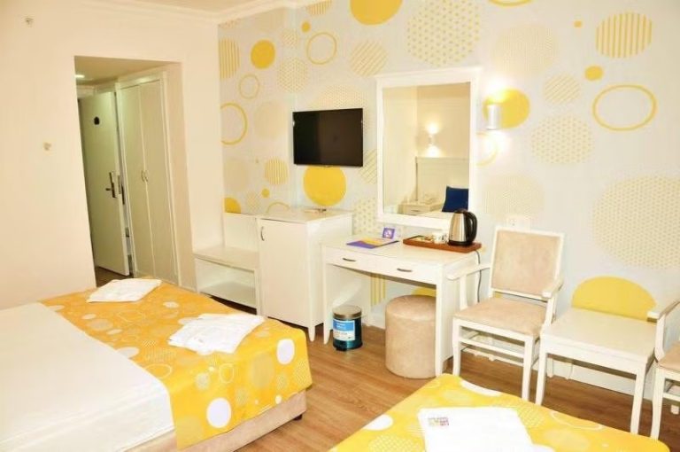 Standart Oda, Havuz veya Bahçe Manzaralı, Balkonlu,