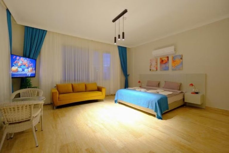 Suite, Havuz Manzaralı, Balkonlu,