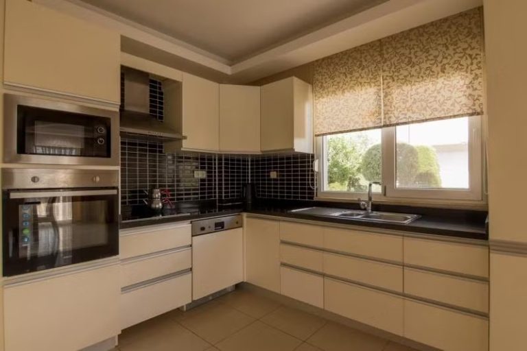 Villa, Havuz Manzaralı, Ortak Havuzlu