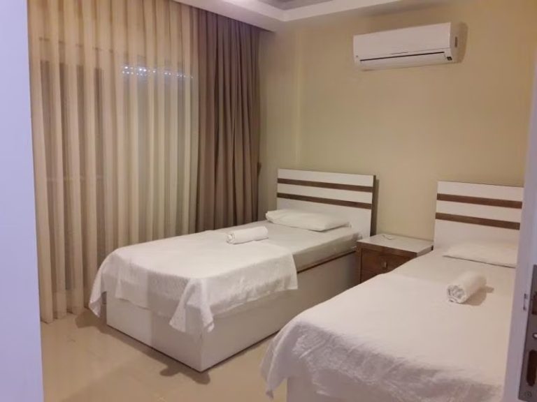 Villa, Havuz Manzaralı, Ortak Havuzlu